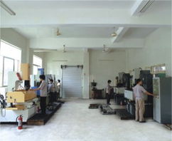 注塑機(jī)、吹瓶機(jī)與模具的完美融合——臺(tái)州市黃巖裕盛聚酯模具廠設(shè)備與日用品模具展示